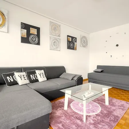 Apartment Luxe Collection @ Centre Old Town