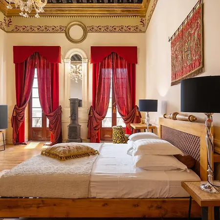 Luxe Collection @ Centre Old Town Apartment *