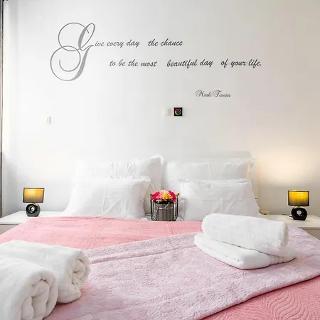Luxe Collection @ Centre Old Town Apartment *