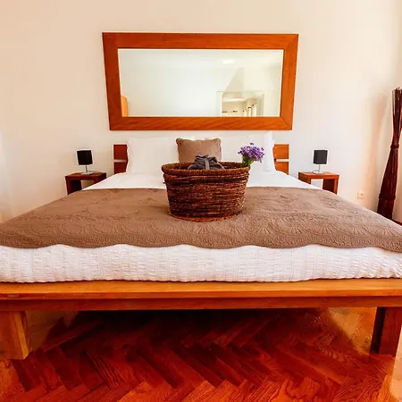Luxe Collection @ Centre Old Town Apartment *